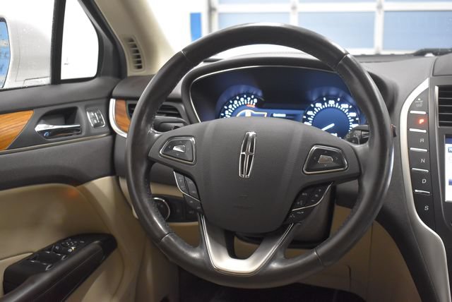 Used 2019 Lincoln MKC Select w/ Select Plus Package AWD/4WD image 24