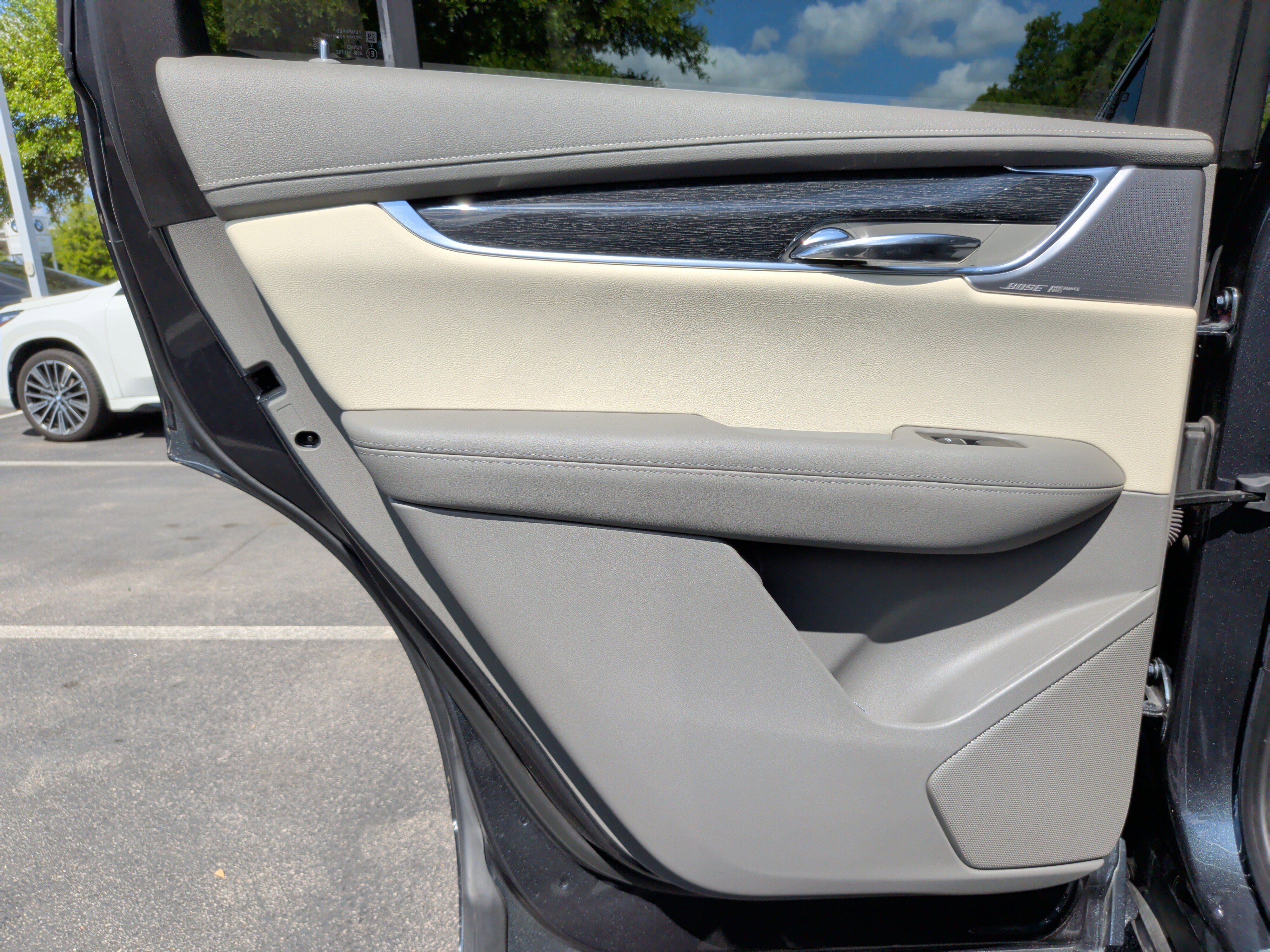 Used 2020 Cadillac XT6 Premium Luxury FWD image 41