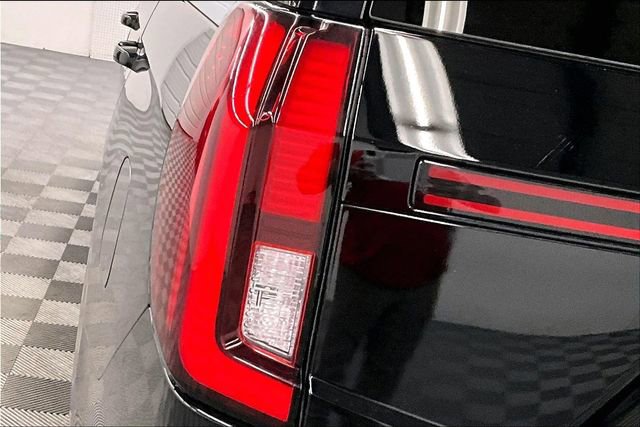 Used 2025 Ford Expedition Platinum image 37