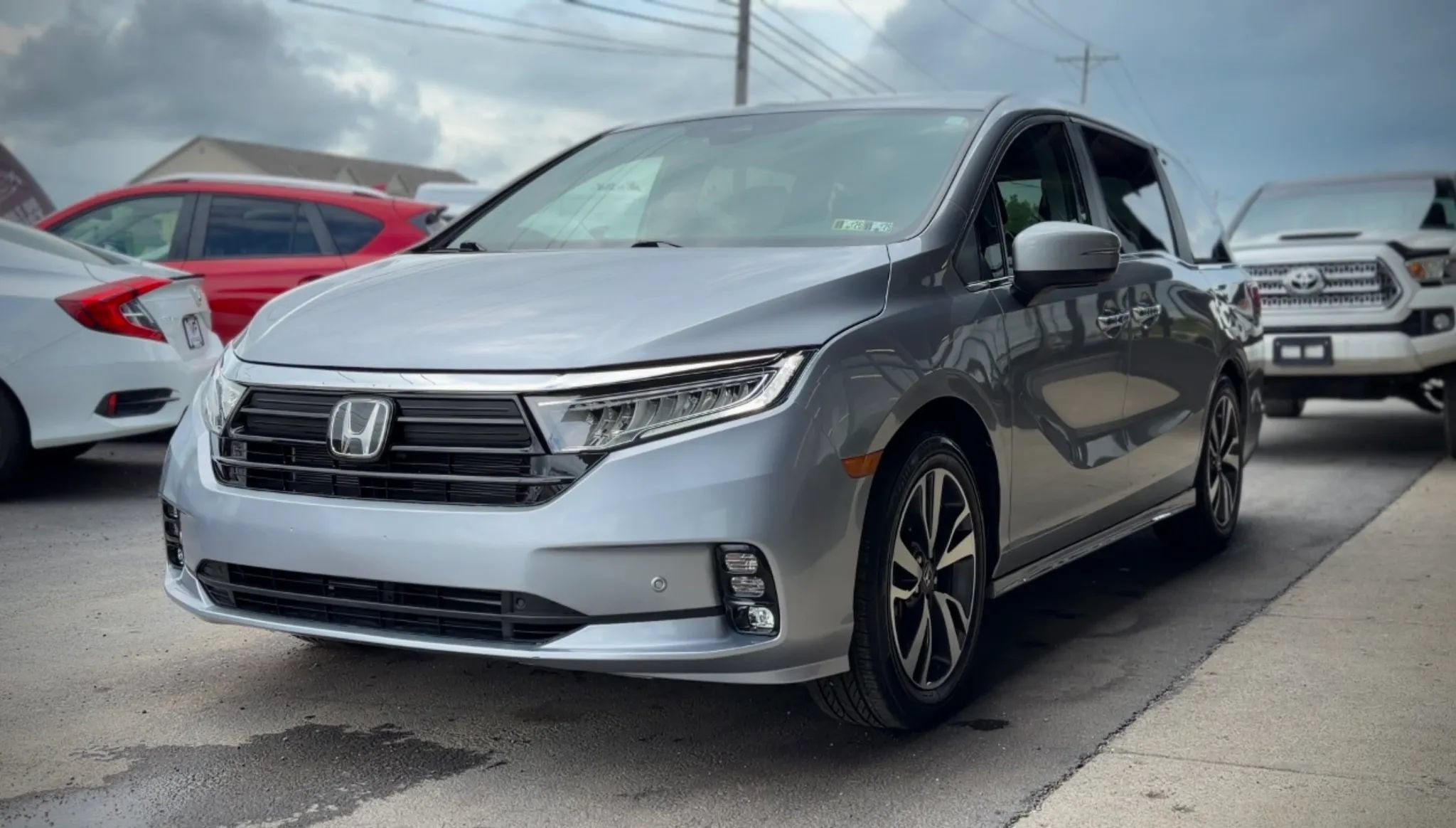 Used 2021 Honda Odyssey Touring image 5