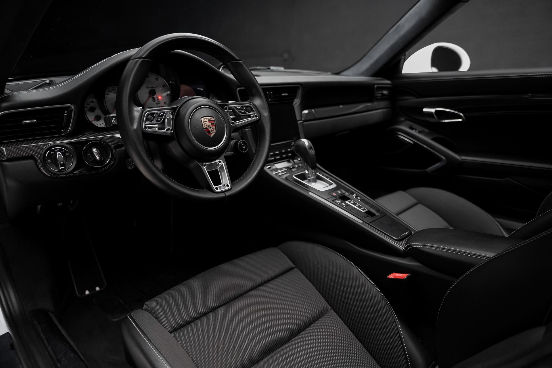 Used 2017 Porsche 911 Turbo S AWD/4WD image 2