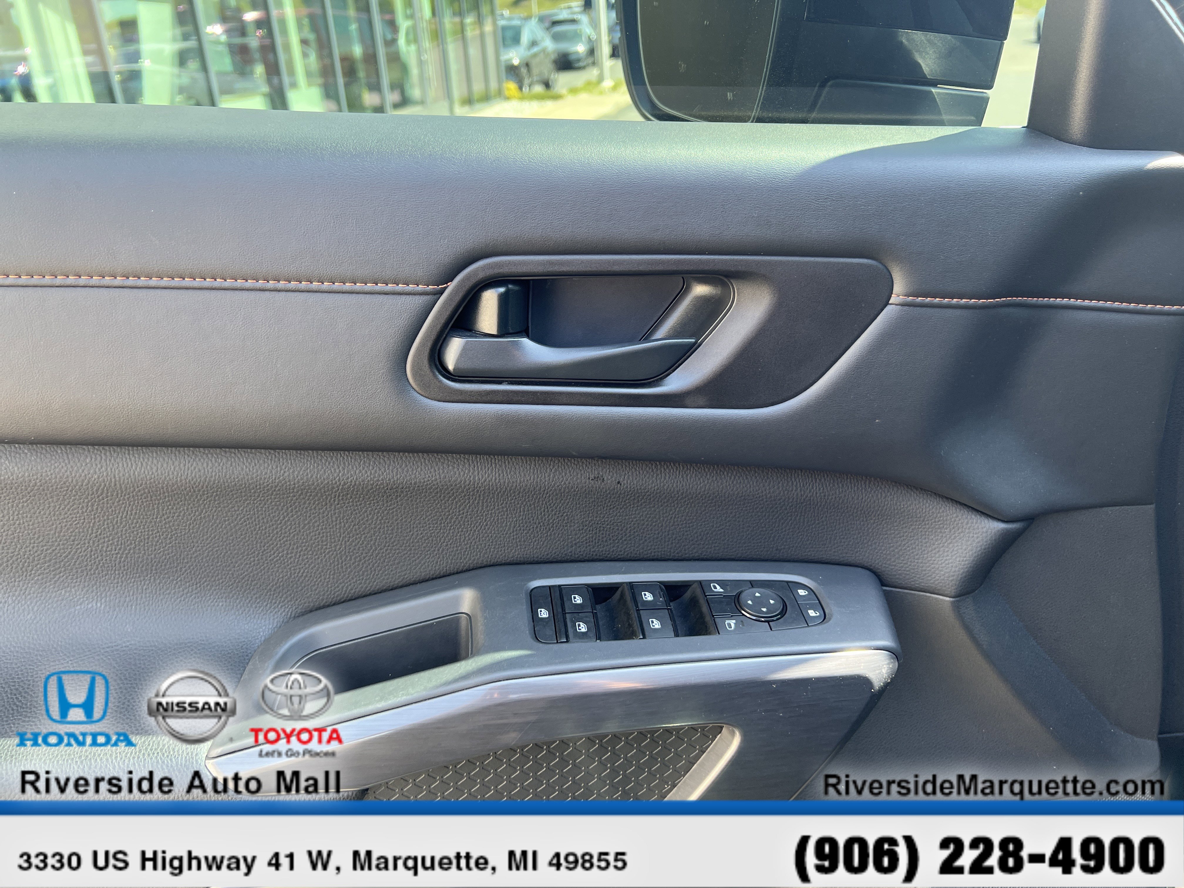 Used 2023 Nissan Pathfinder Rock Creek AWD/4WD image 23