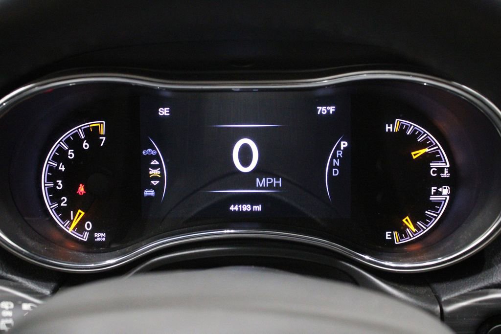 Used 2022 Jeep Grand Cherokee Laredo X image 28