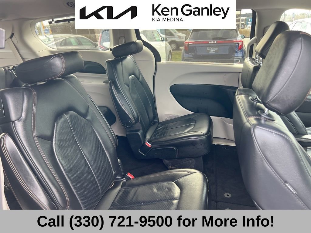 Used 2018 Chrysler Pacifica Touring-L w/ Premium Audio Group image 55