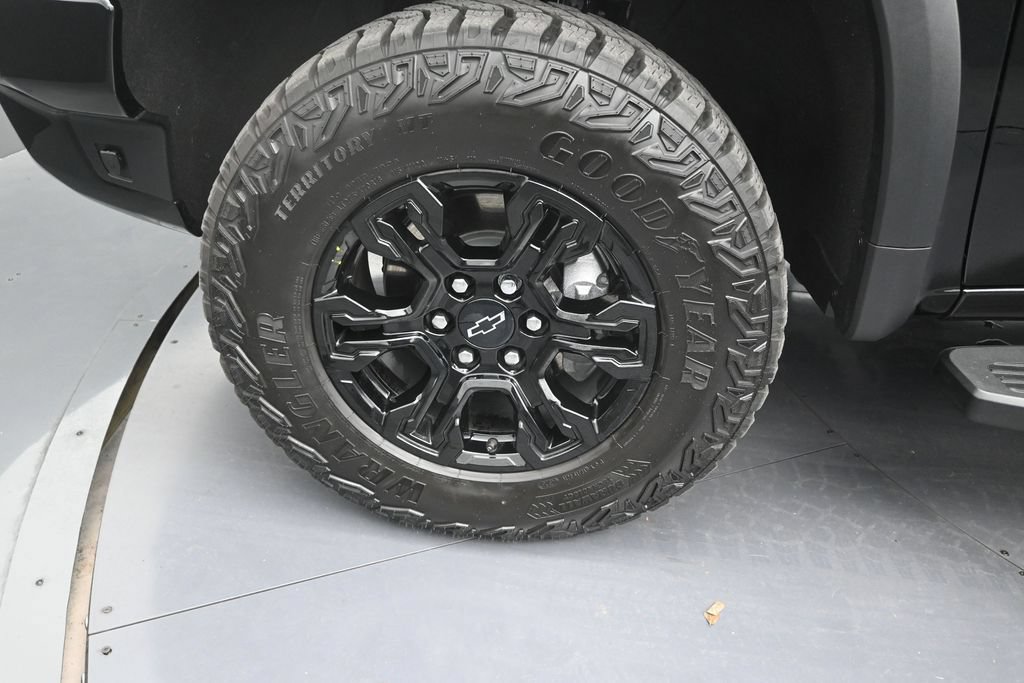 Certified 2026 Chevrolet Silverado 1500 ZR2 AWD/4WD image 9