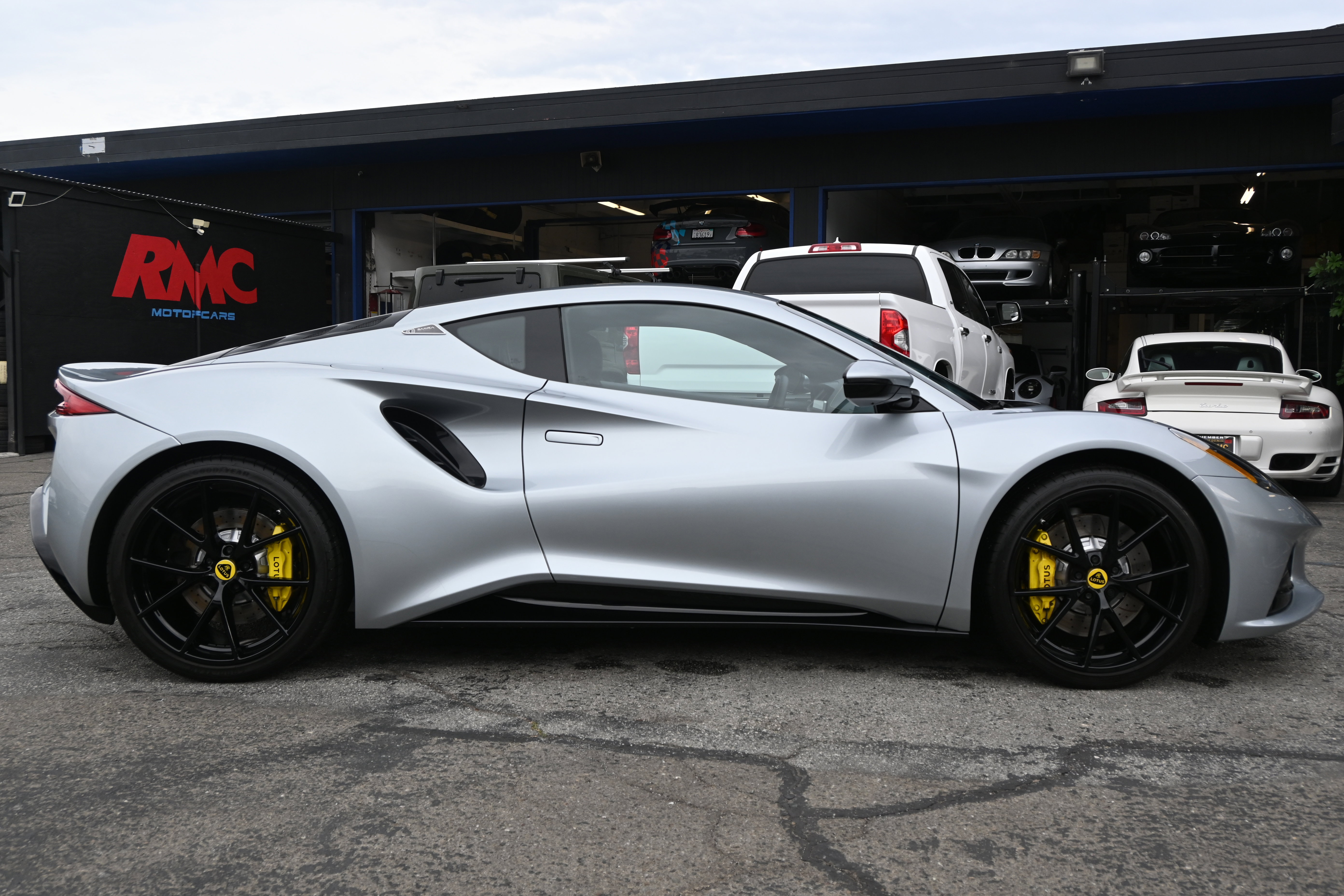 Used 2024 Lotus Emira First Edition image 6