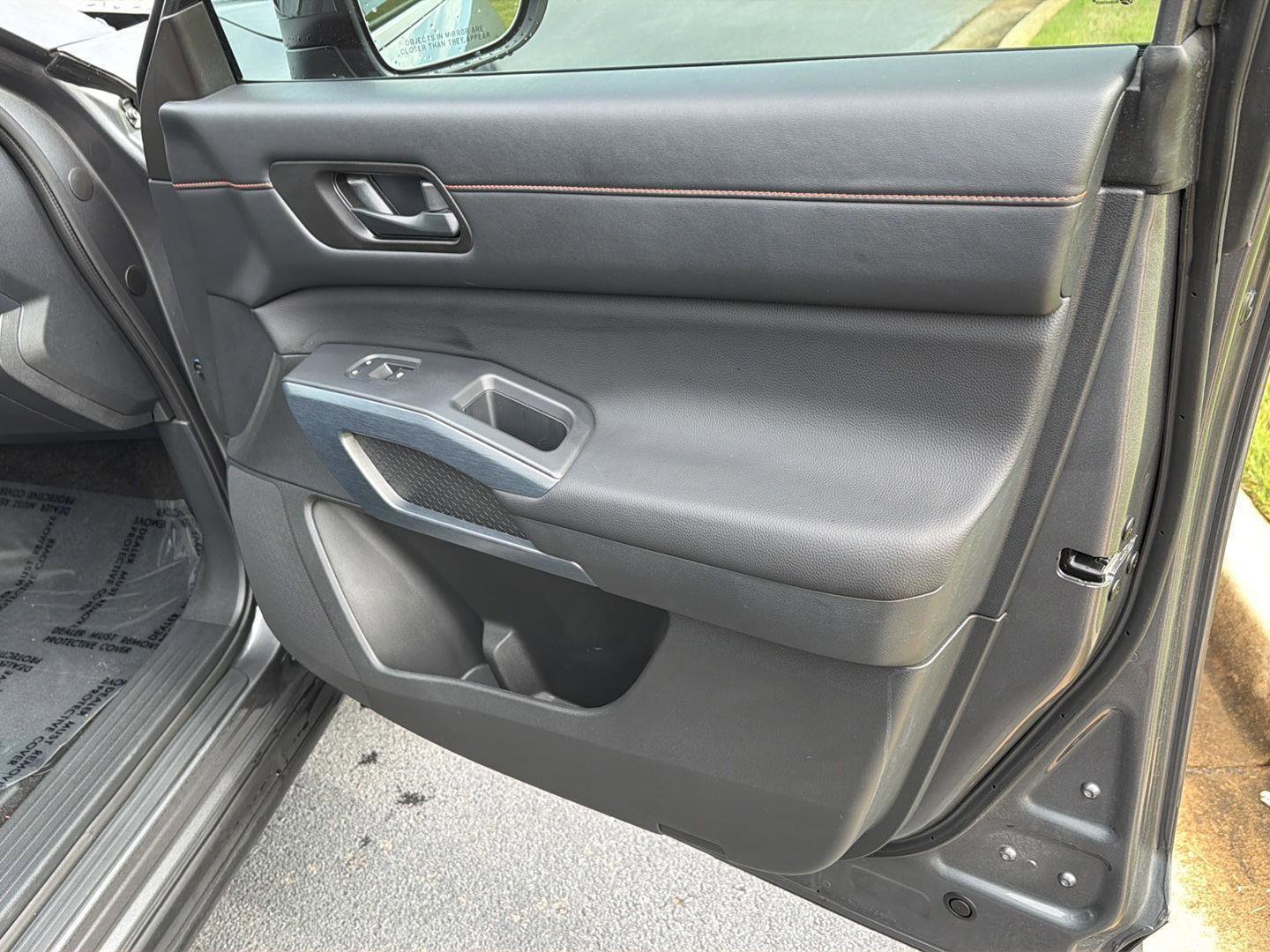 Used 2025 Nissan Pathfinder Rock Creek AWD/4WD image 14