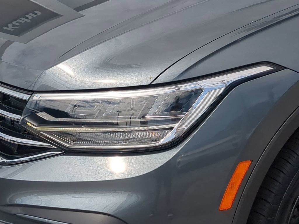Used 2022 Volkswagen Tiguan SE FWD image 7