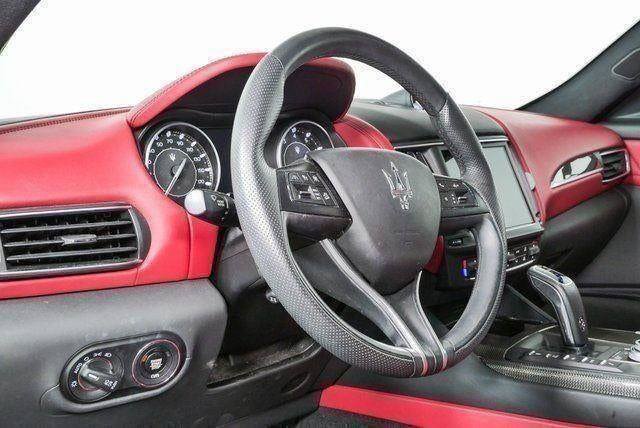 Certified 2023 Maserati Levante GT AWD/4WD image 3