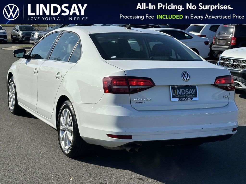 Used 2017 Volkswagen Jetta SE image 5