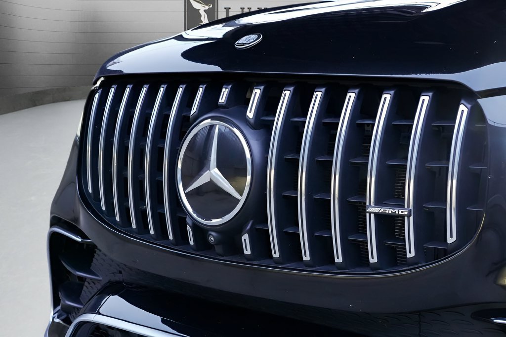 Used 2024 Mercedes-Benz GLS 63 AMG 4MATIC image 19