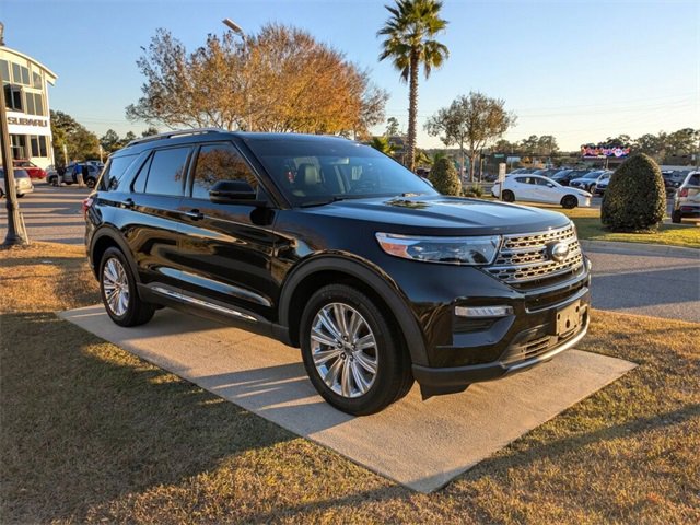 Used 2020 Ford Explorer Limited w/ Class III Trailer Tow Package image 1