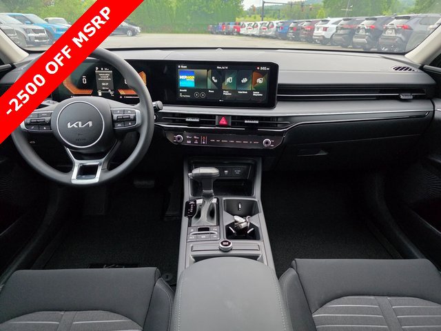 New 2025 Kia K5 LXS image 21