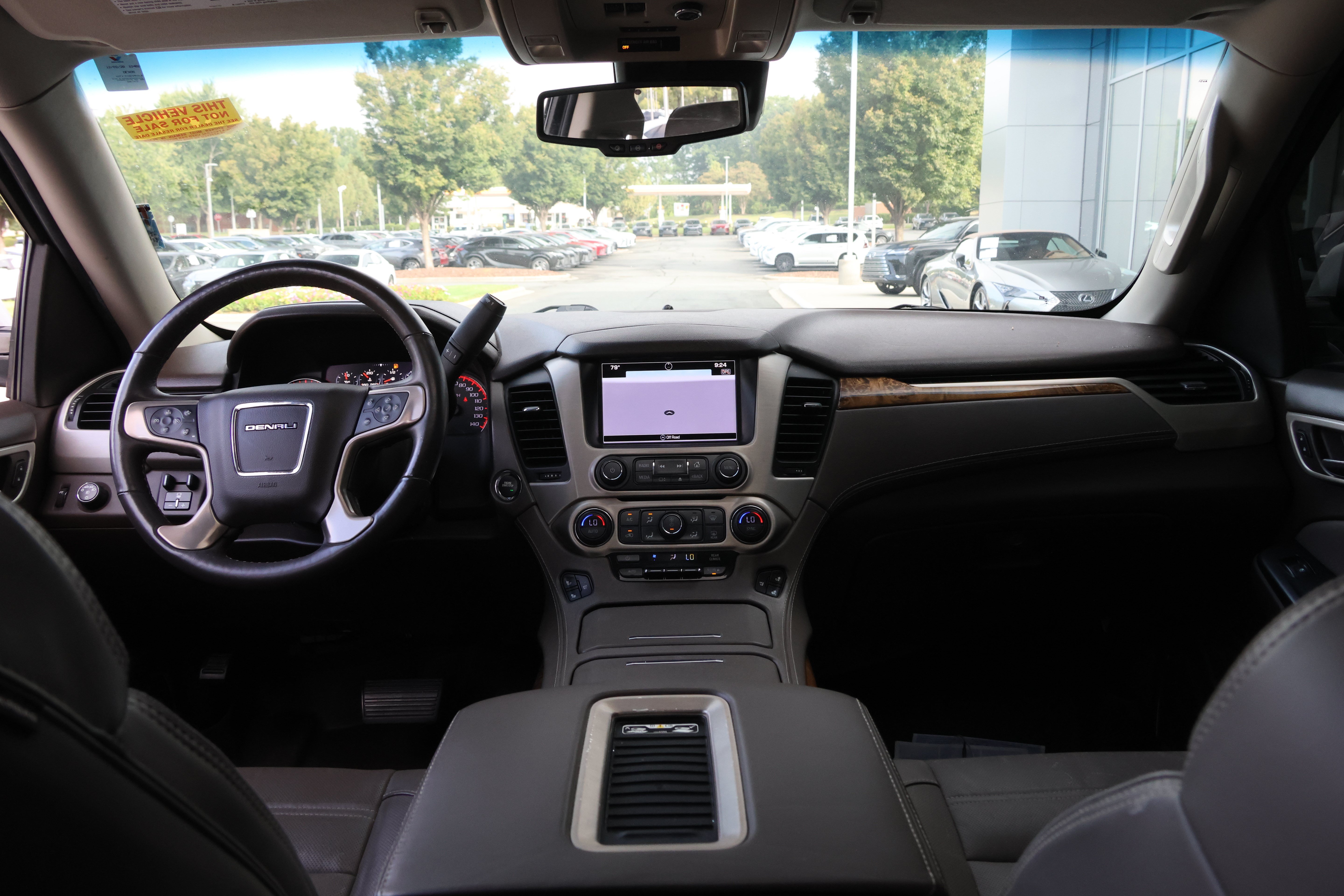Used 2016 GMC Yukon Denali w/ Open Road Package RWD image 18