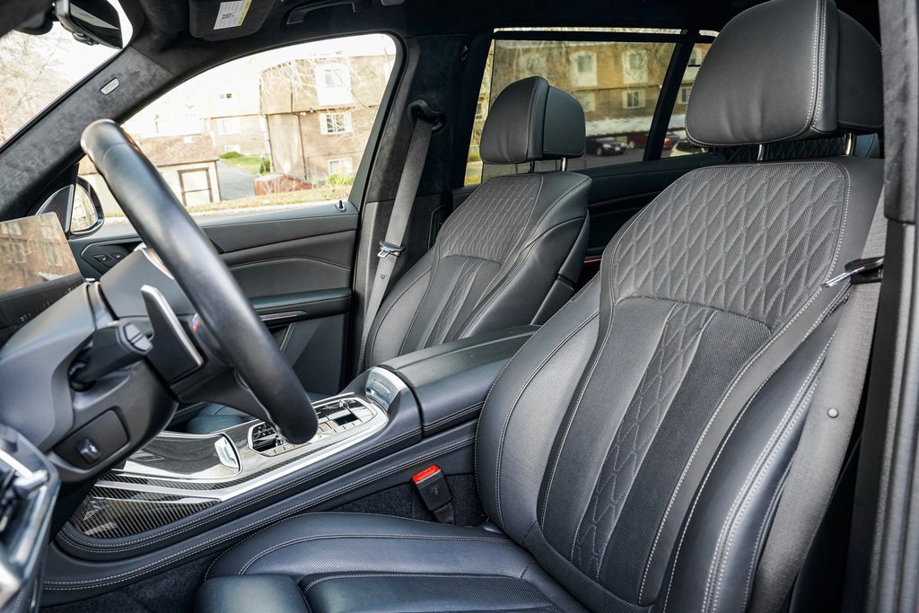 Certified 2025 BMW X7 M60i image 17