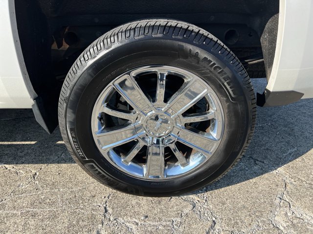 Used 2016 Chevrolet Silverado 1500 High Country w/ High Country Premium Package AWD/4WD image 34
