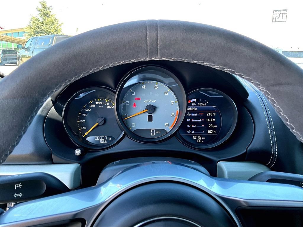 Certified 2016 Porsche Cayman GT4 RWD image 25