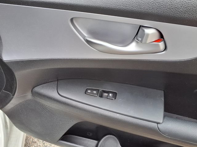 Used 2024 Kia Forte LXS w/ LXS Technology Package FWD image 26