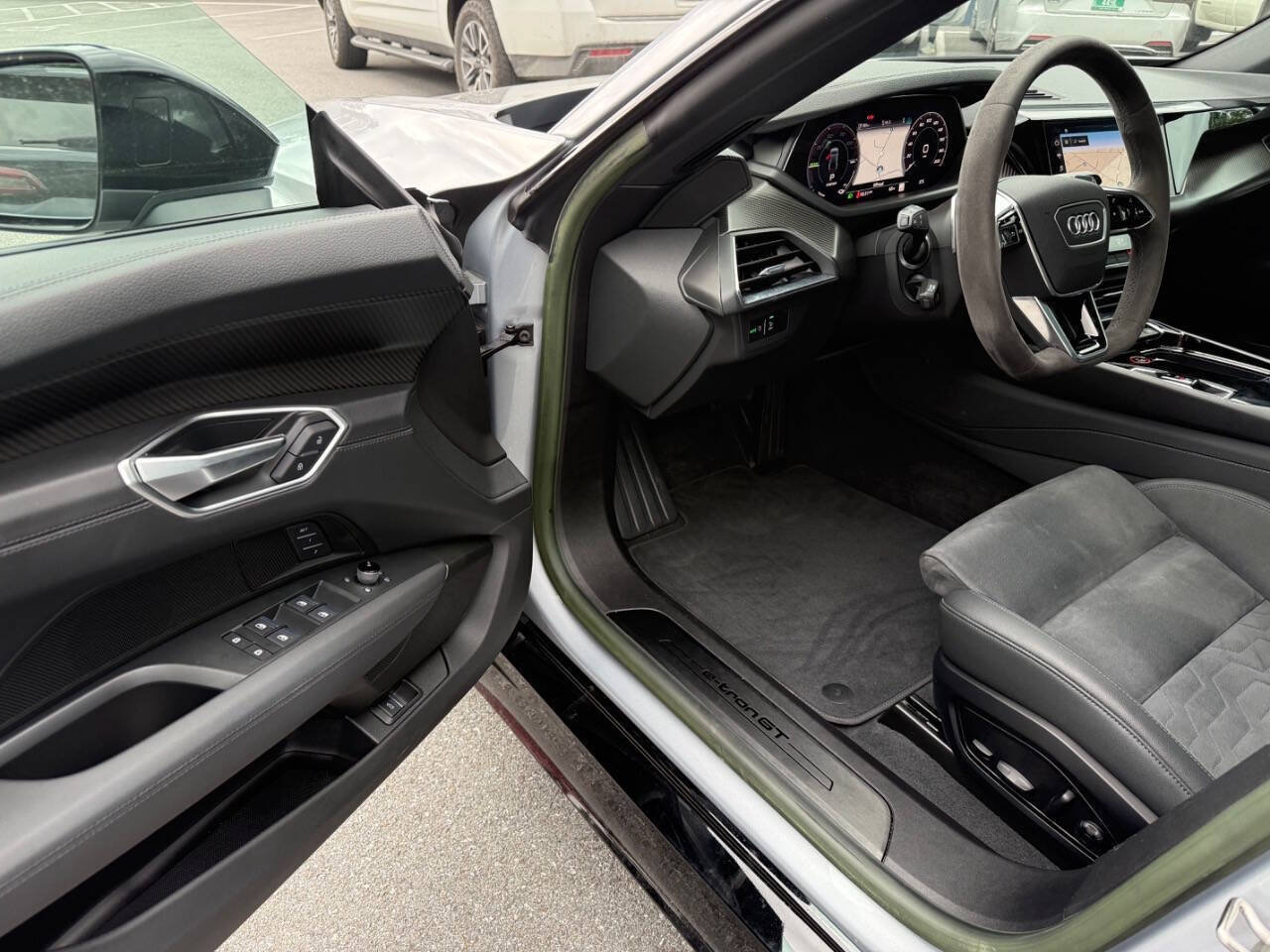 Used 2022 Audi e-tron GT Premium Plus w/ Performance Package AWD/4WD image 18