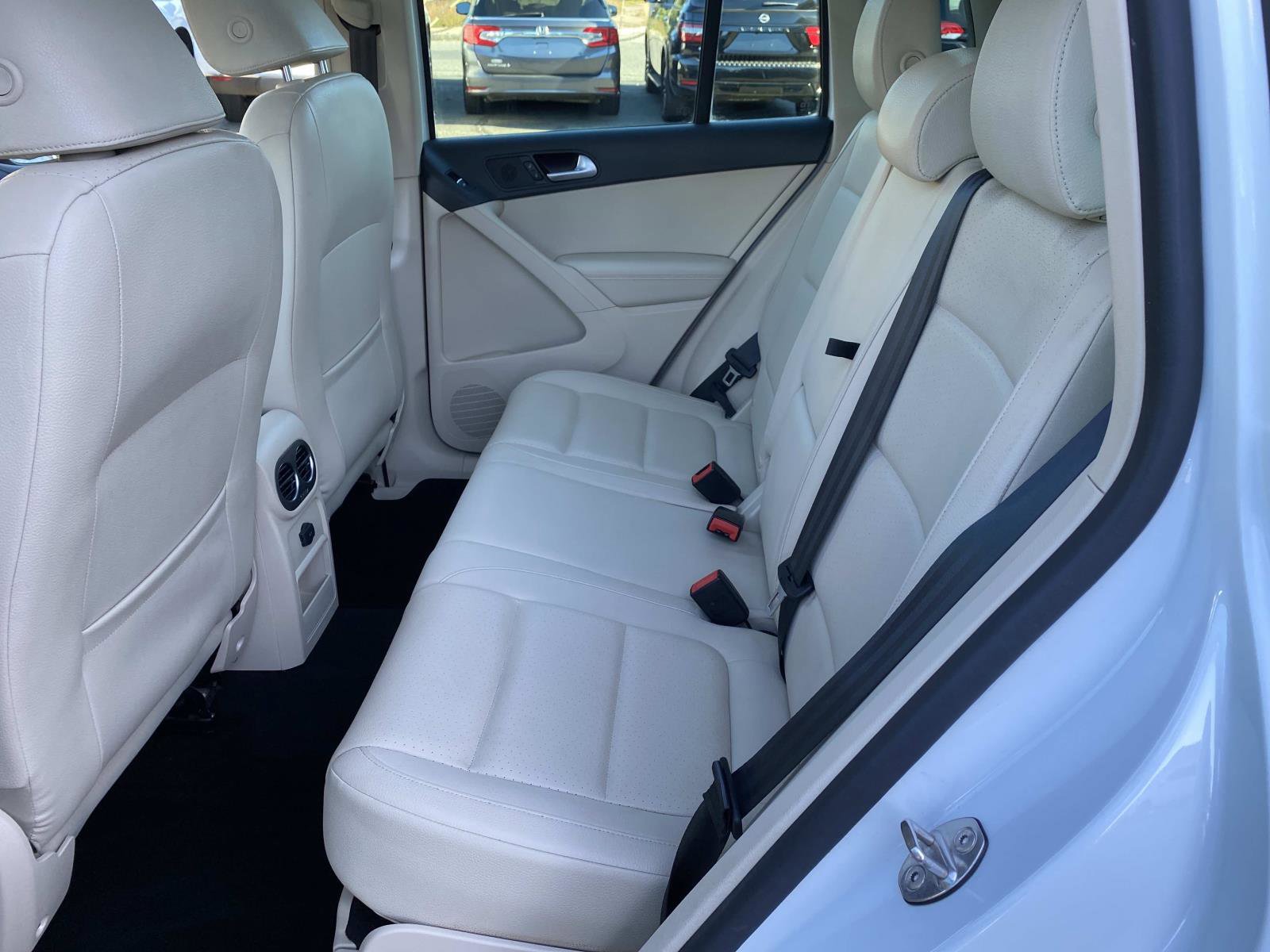 Used 2017 Volkswagen Tiguan Wolfsburg Edition image 22