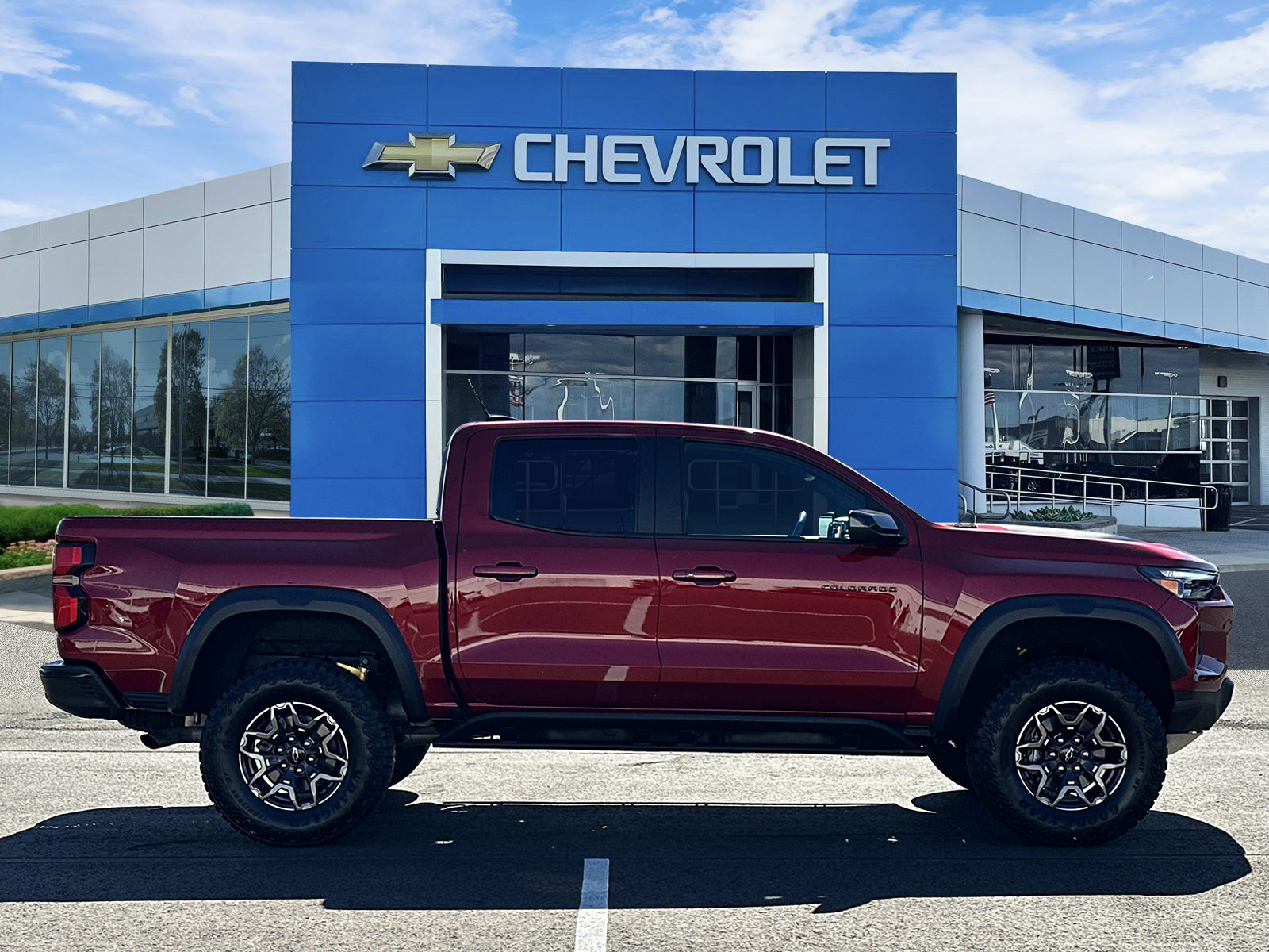 Certified 2024 Chevrolet Colorado ZR2 w/ Safety Package AWD/4WD image 5
