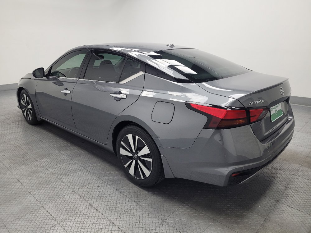 Used 2019 Nissan Altima 2.5 SV FWD image 3