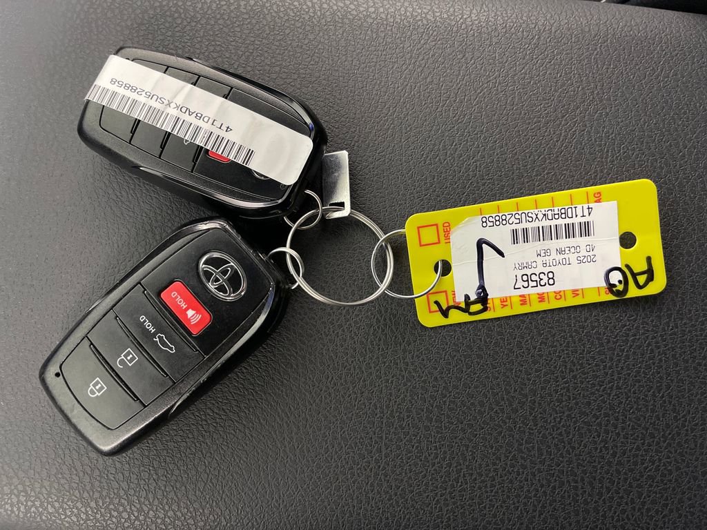 Certified 2025 Toyota Camry SE AWD/4WD image 24
