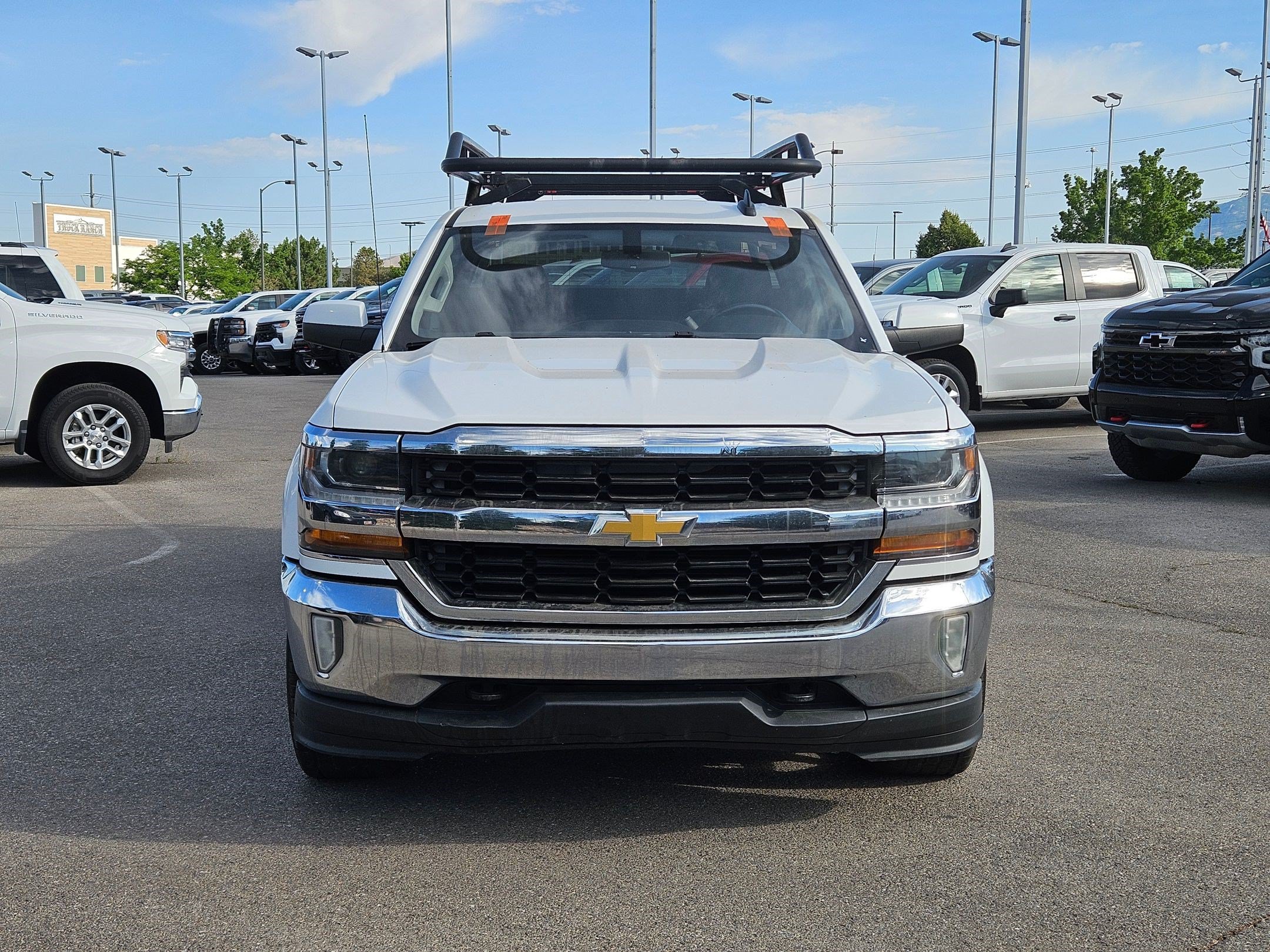 Used 2017 Chevrolet Silverado 1500 LT w/ All Star Edition AWD/4WD image 9
