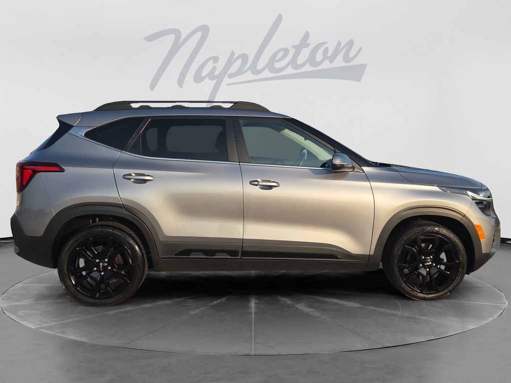 Used 2024 Kia Seltos X-Line AWD/4WD image 9