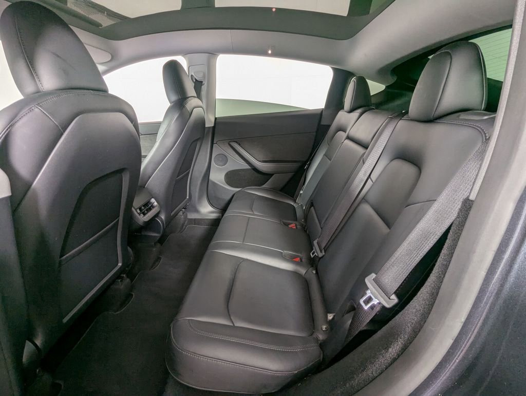 Used 2025 Tesla Model Y Performance image 13
