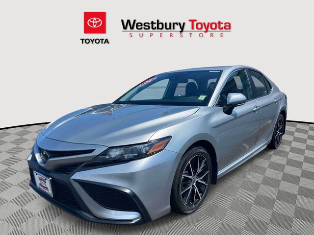 Certified 2024 Toyota Camry SE w/ Cold Weather Package AWD/4WD image 3