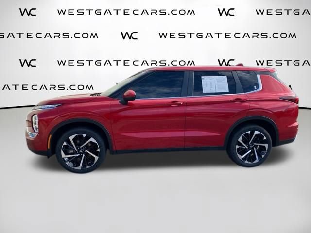 Used 2023 Mitsubishi Outlander SE Black Edition image 4