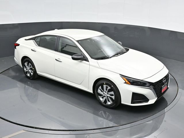 Used 2025 Nissan Altima 2.5 S FWD image 30