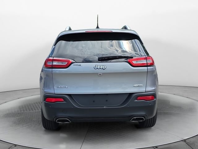 Used 2016 Jeep Cherokee Latitude w/ Safety/Convenience Group AWD/4WD image 4