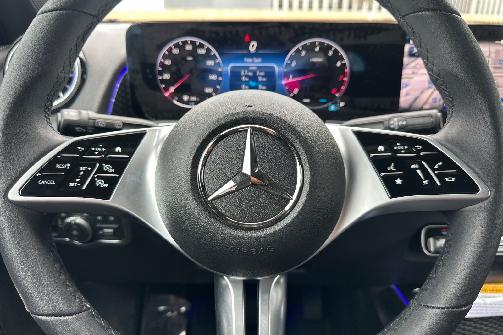 New 2025 Mercedes-Benz GLB 250 image 23