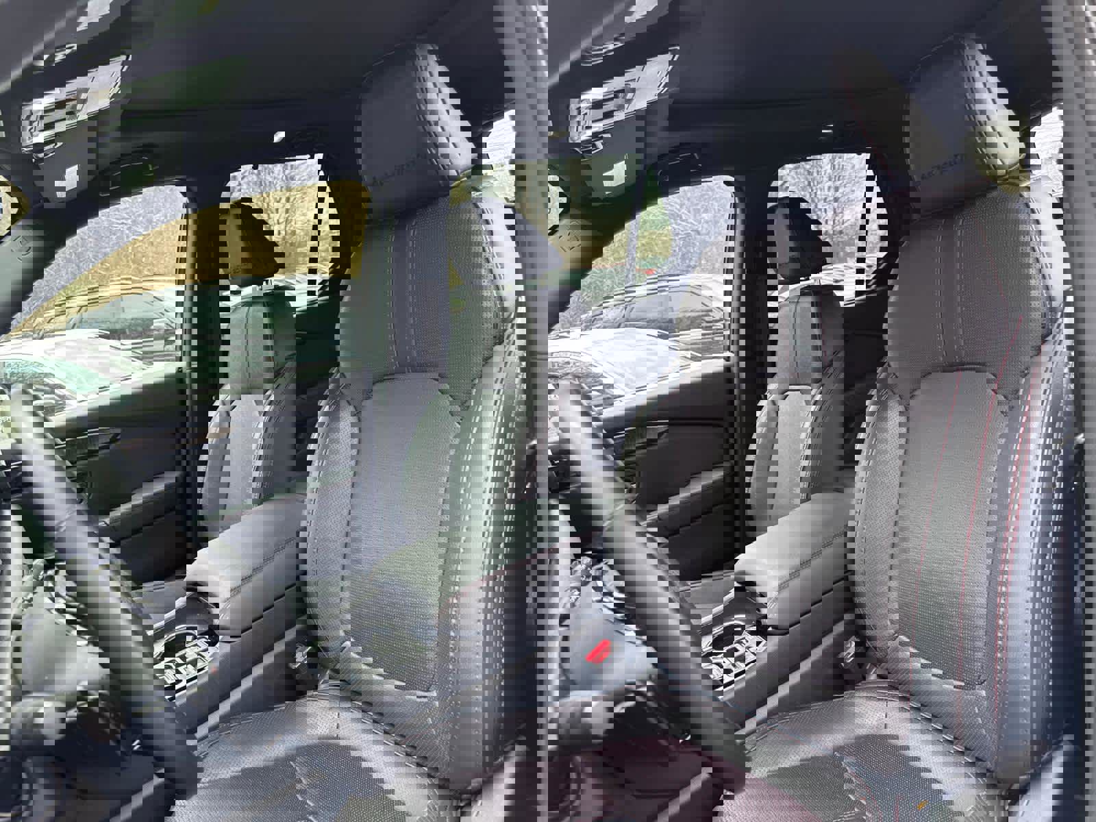 Used 2025 Honda Pilot Black Edition image 14