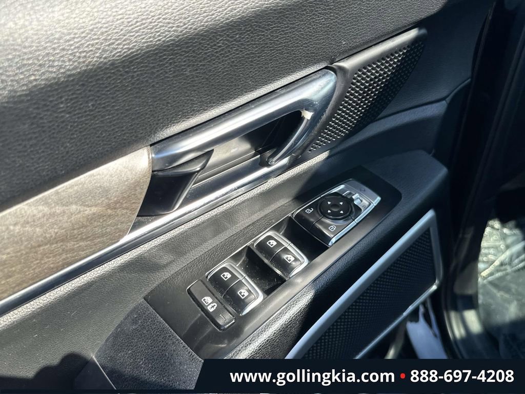 Certified 2021 Kia Telluride EX w/ EX Premium Package AWD/4WD image 18