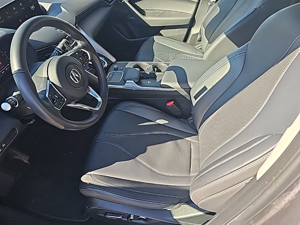 Used 2025 Acura TLX Technology Package image 8