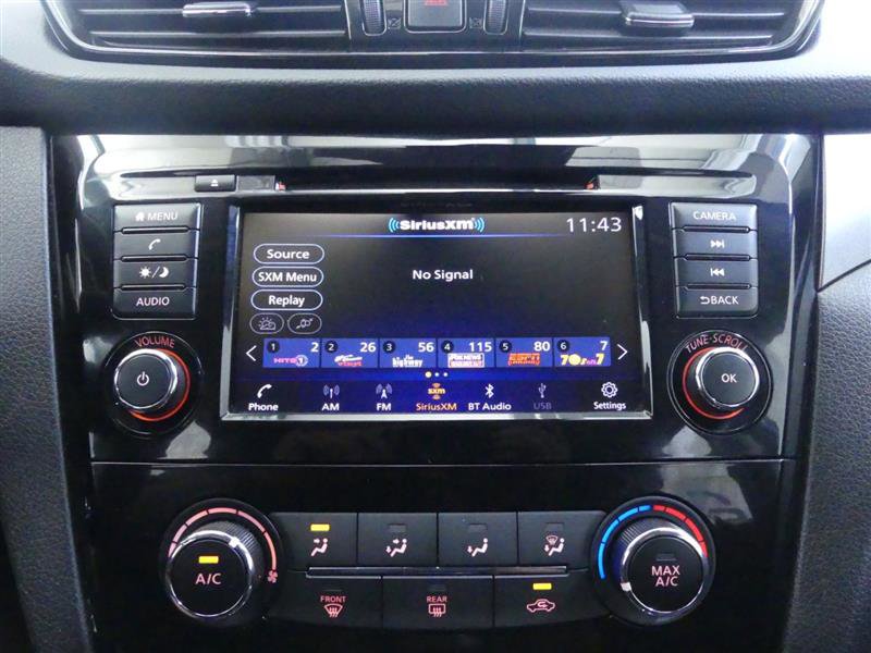 Used 2021 Nissan Rogue Sport S image 14