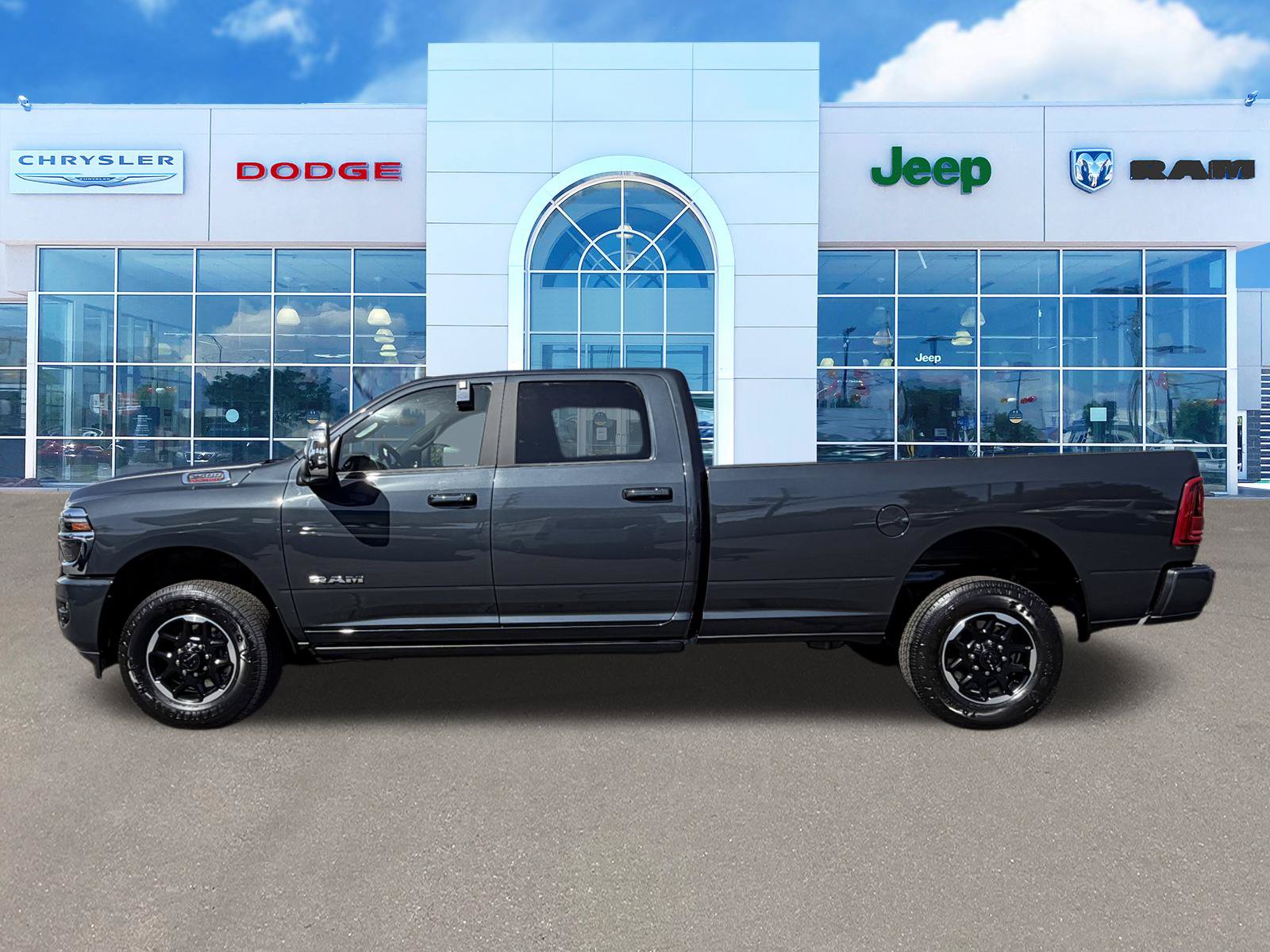 New 2026 RAM 2500 Laramie AWD/4WD image 6