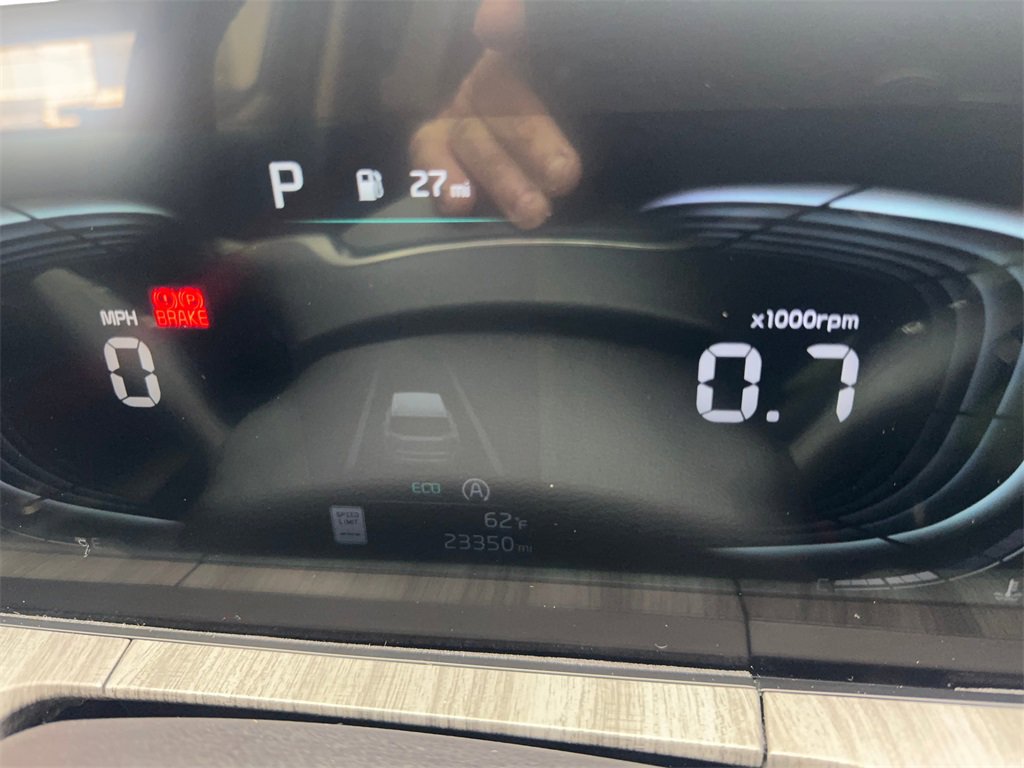 Used 2025 Kia Telluride EX w/ EX Captain's Chair Package image 63