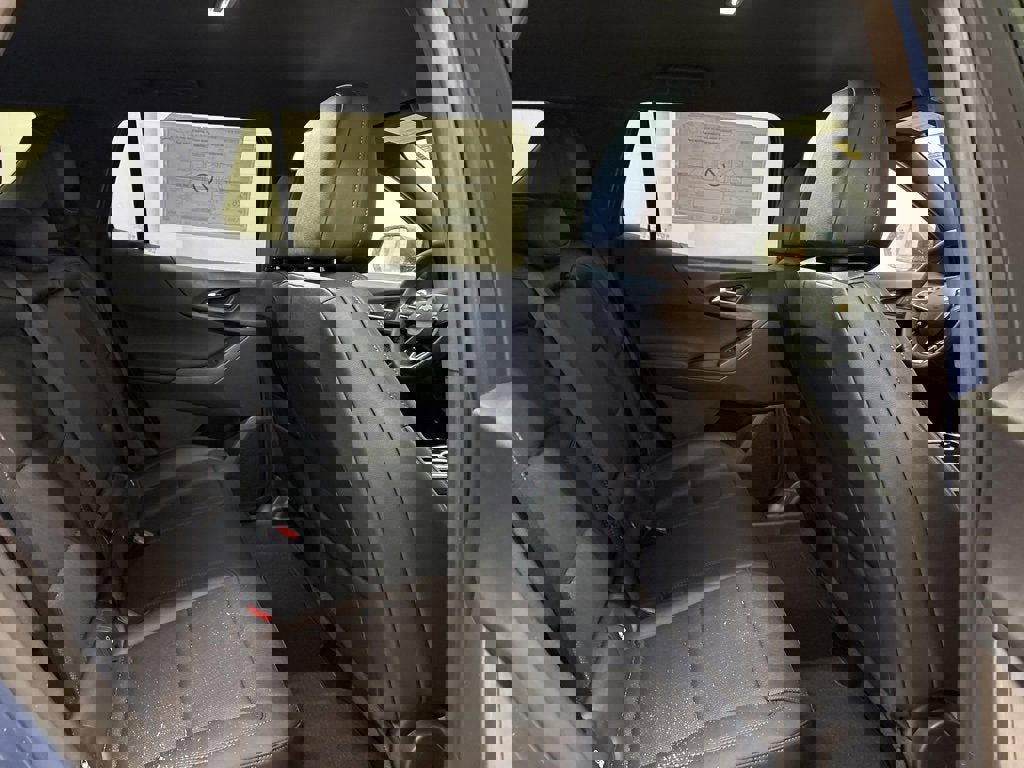 New 2026 Chevrolet Equinox LT w/ Convenience Package II image 30