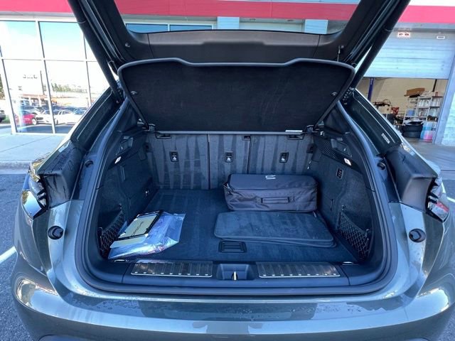 Used 2024 Porsche Macan 4 Electric image 34