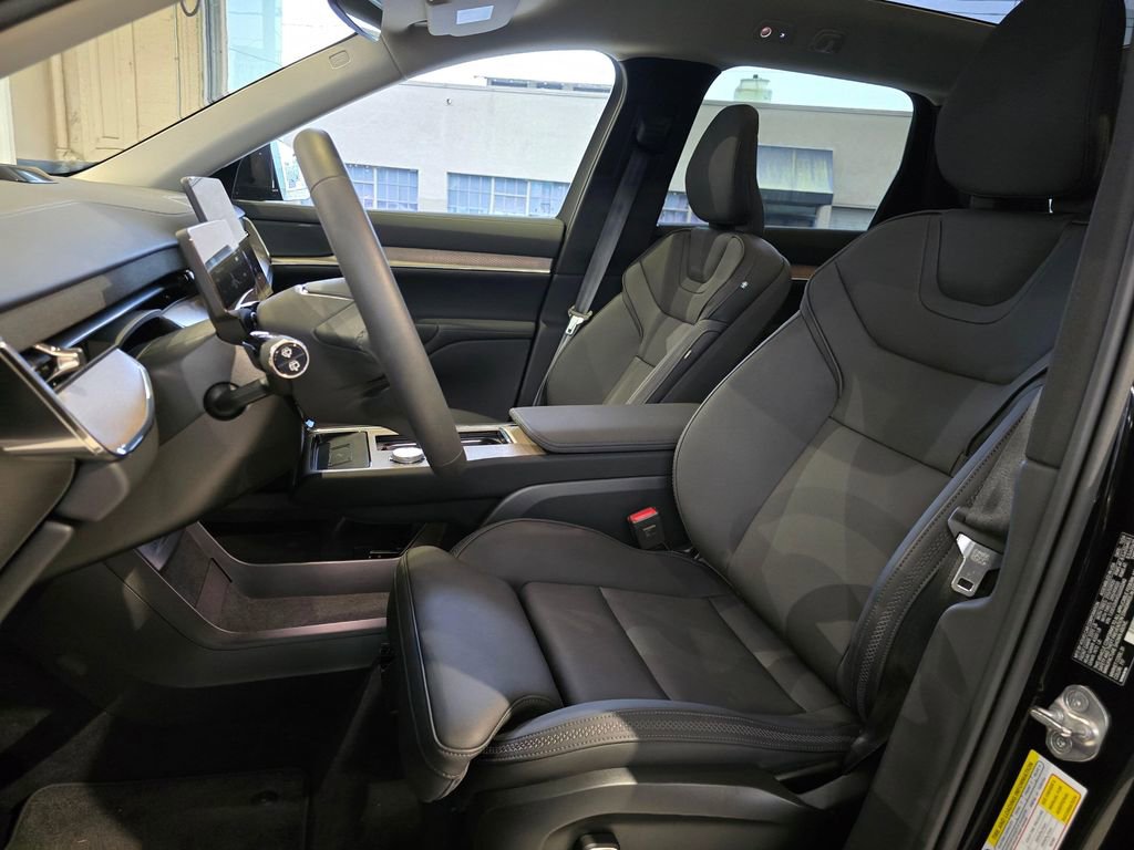 Certified 2025 Volvo EX90 Plus image 21