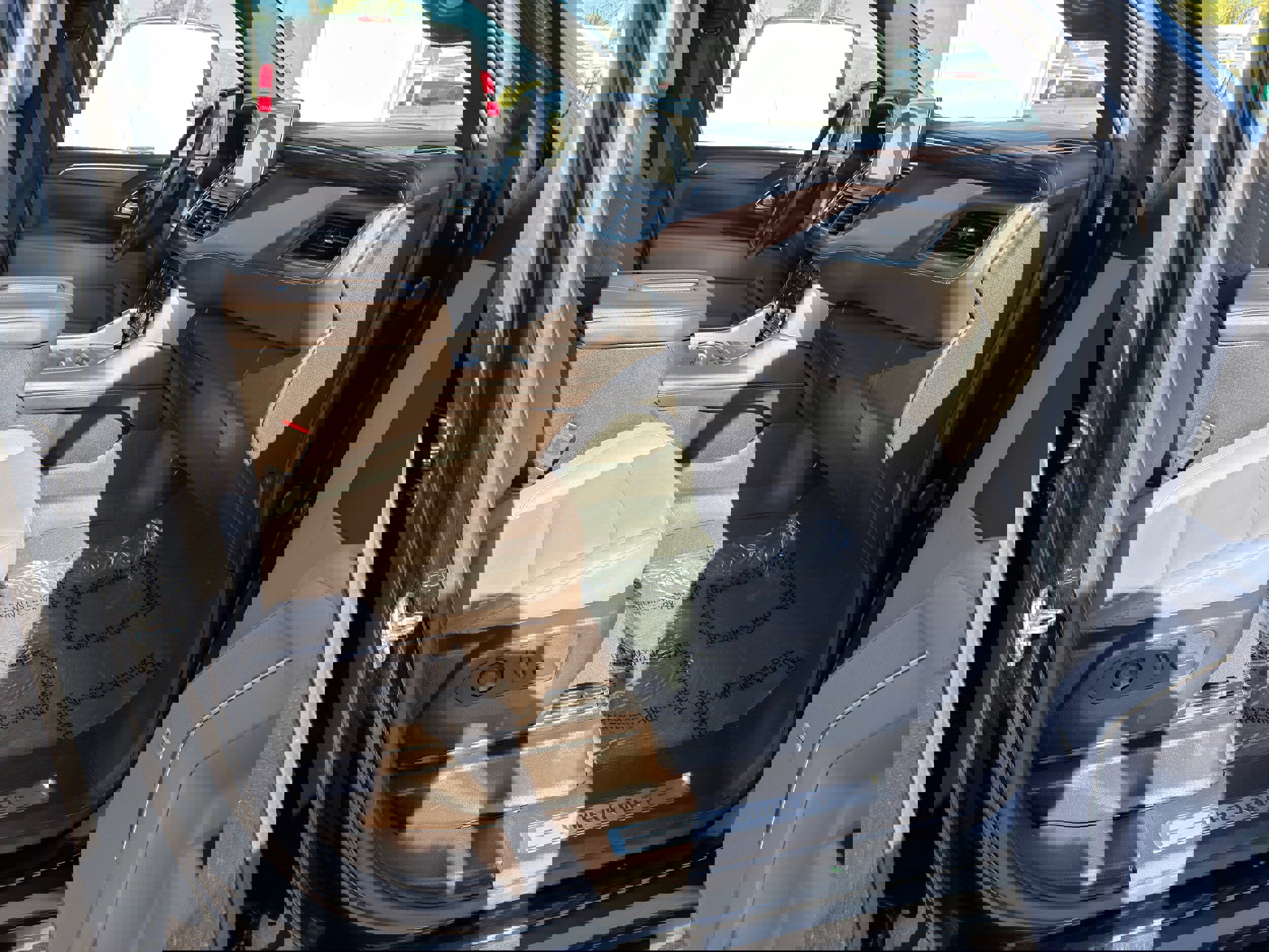 Used 2024 Chevrolet Tahoe LT image 10