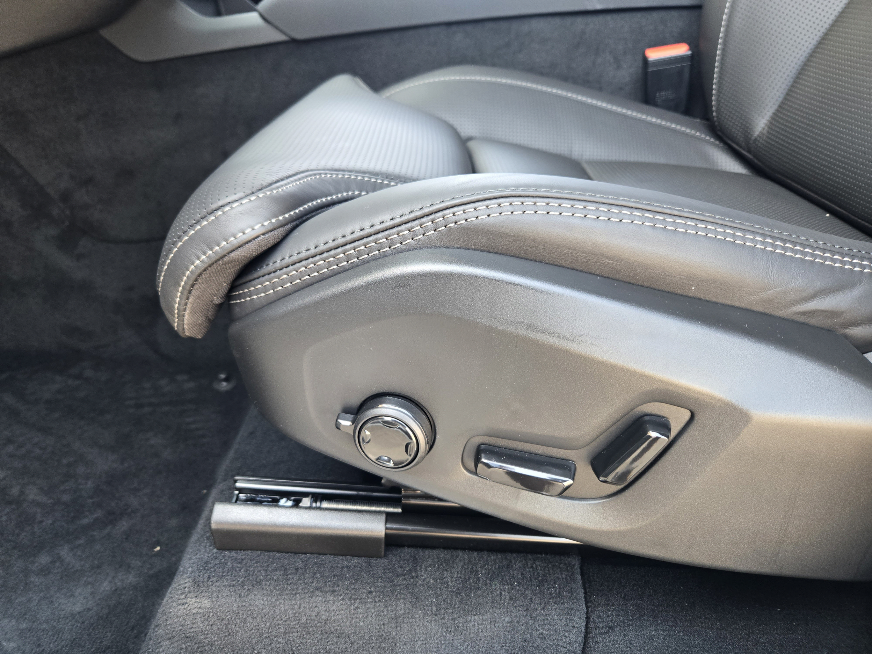 New 2027 Volvo XC90 B6 Ultra AWD/4WD image 19