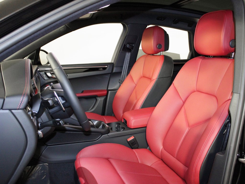 New 2026 Porsche Macan S image 5