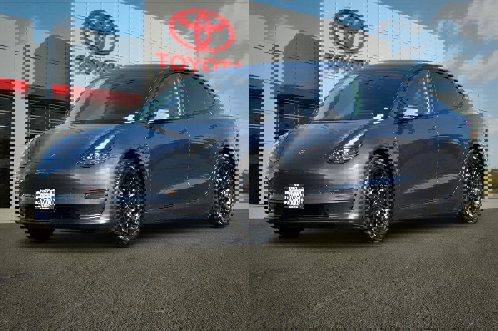 Used 2021 Tesla Model 3 Standard Range Plus image 7