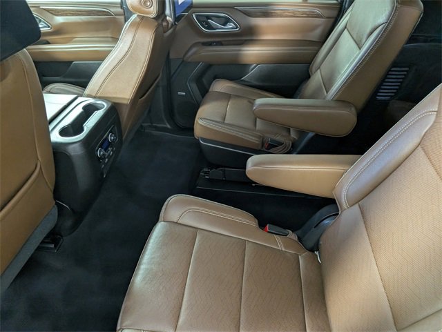 Used 2021 Chevrolet Suburban High Country image 16