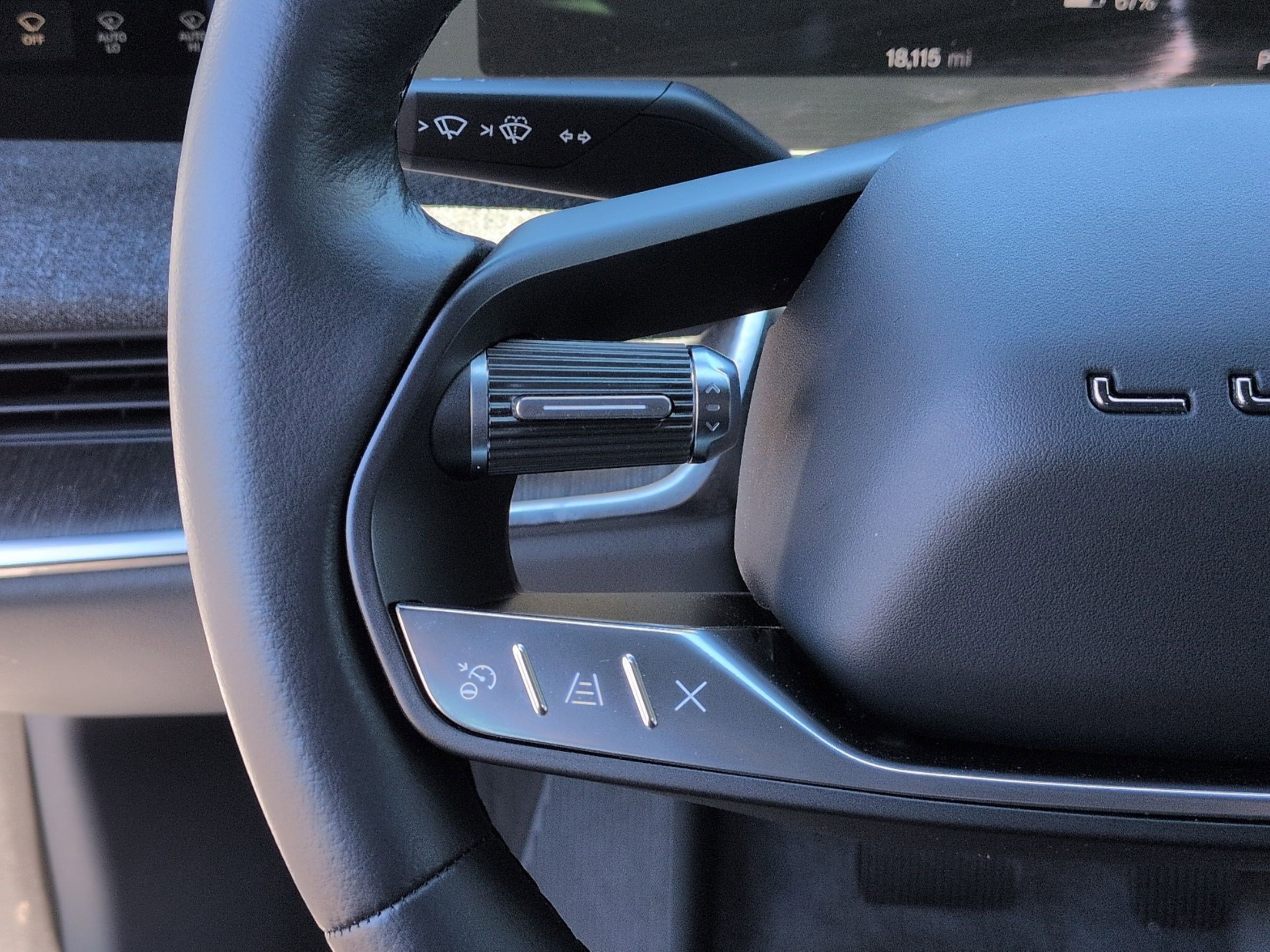 Used 2024 Lucid Air Touring image 19